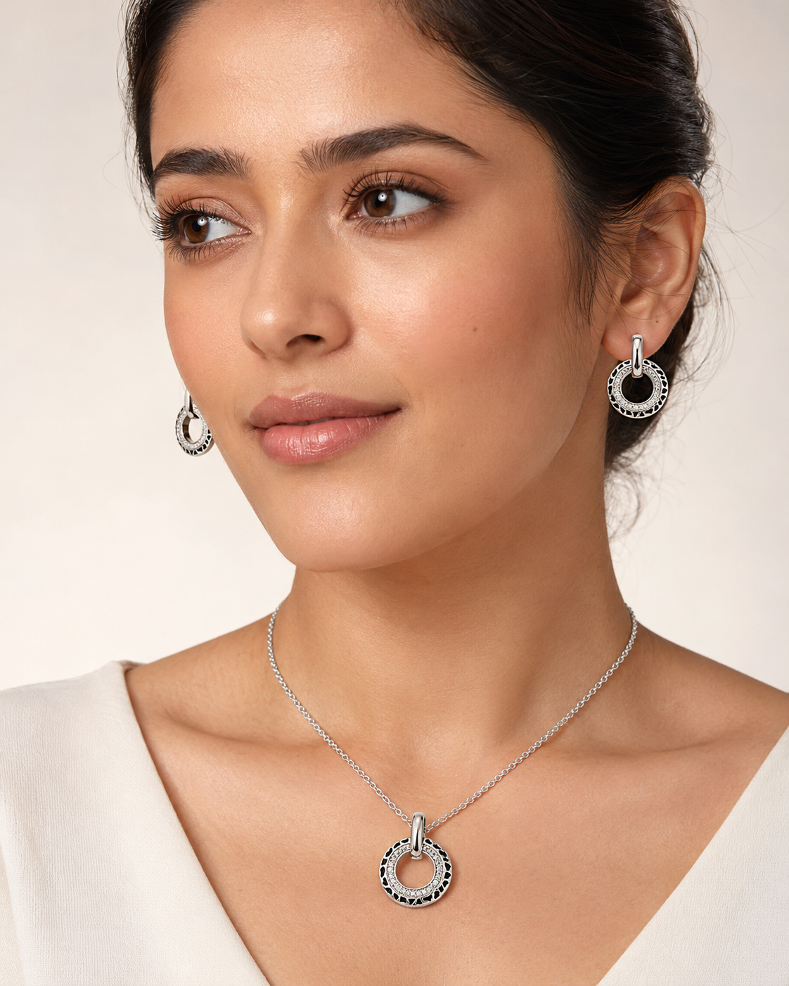 Hypoallergenic Necklaces, Chains & Bracelets: Preventing Neck Rashes, Chest Redness & Wrist Irritation — House of Zena Demi-Fine Jewellery — Anti-Tarnish Waterproof Jewellery | House of Zena