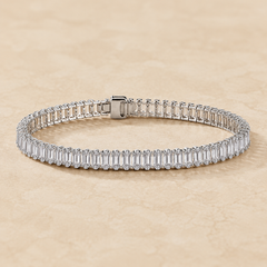 Éclat Baguette Tennis Bracelet