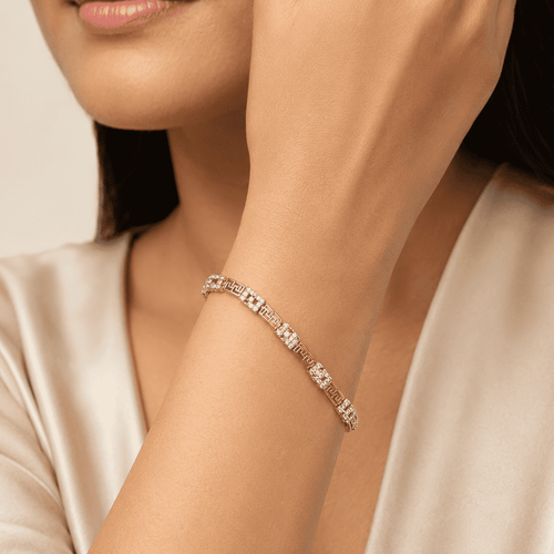 The Spartan Key Link Chain