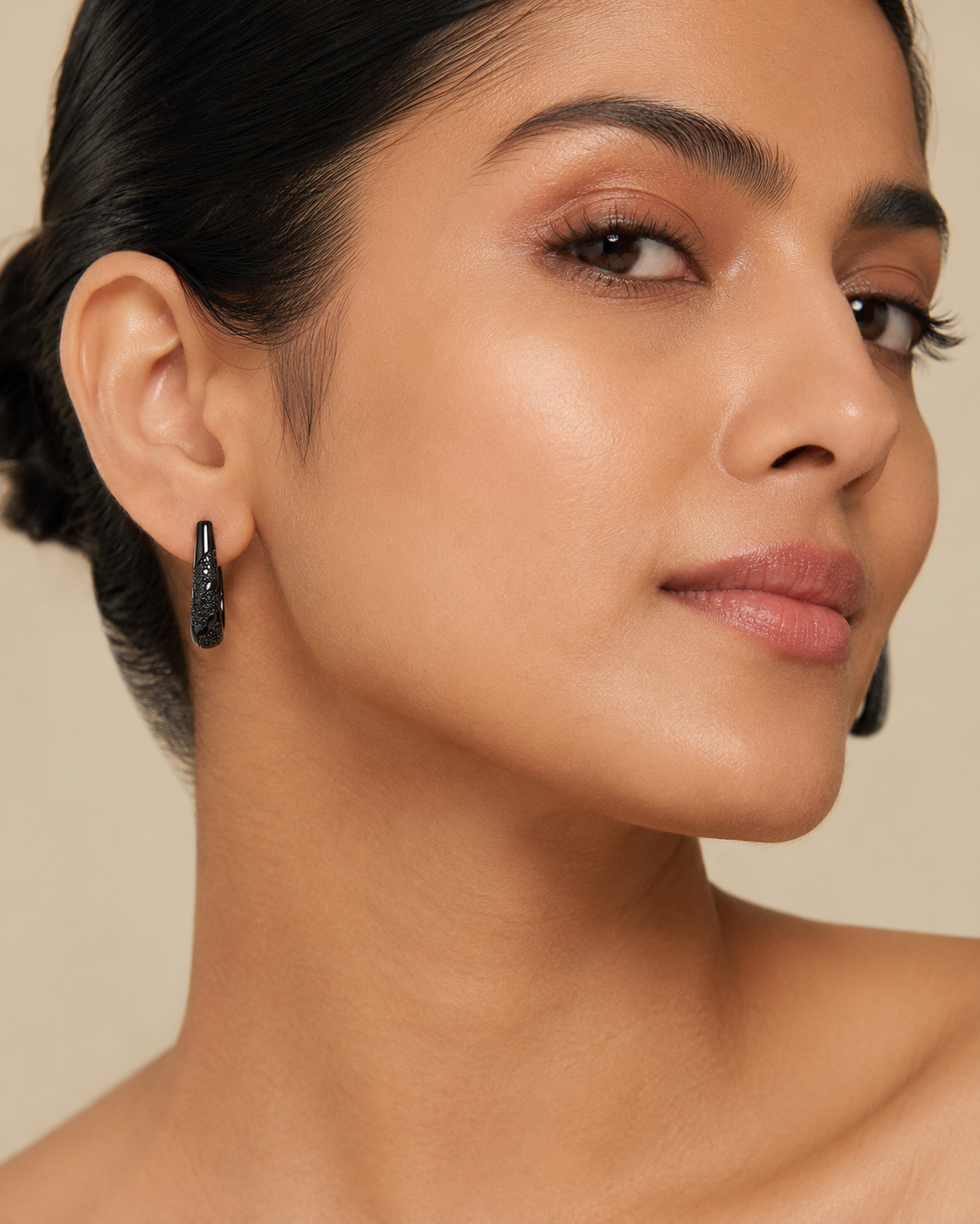 The "Dark Mode" Chunky Hoops