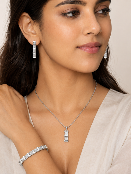 Nova Grid Jewellery Set
Includes
Pendant Necklace
Statement Bracelet
Matching Earrings