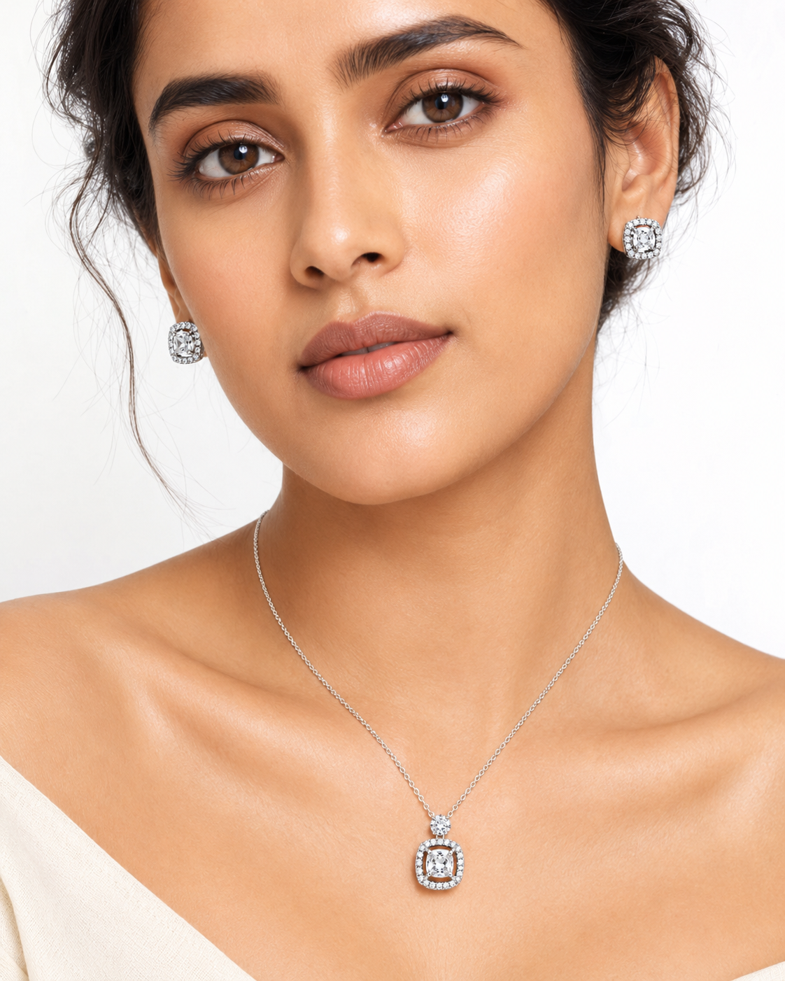 The Sunny Side Up Solitaire Set — Gold Plated Halo Pendant Set by House of Zena, front view — Anti-Tarnish Waterproof Jewellery | House of Zena