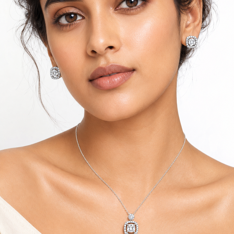 Lunéa Halo Pendant Set