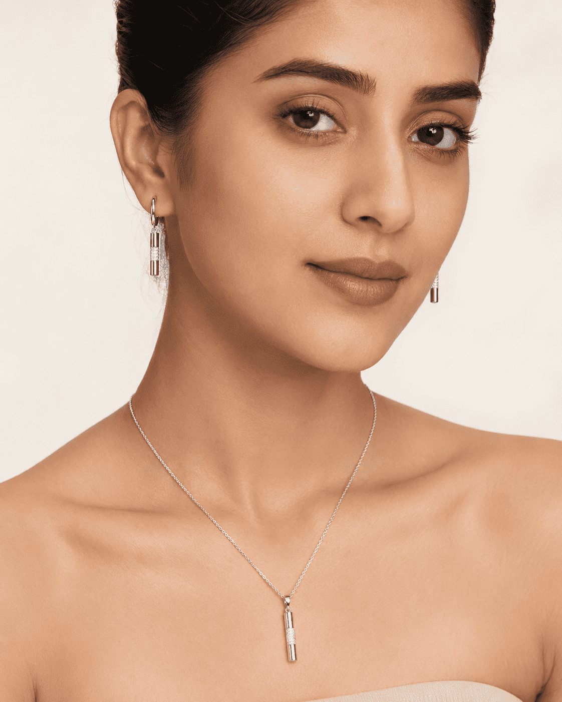 The "Minimal Effort" Bar Set — Gold Plated Bar Pendant Set by House of Zena, front view
