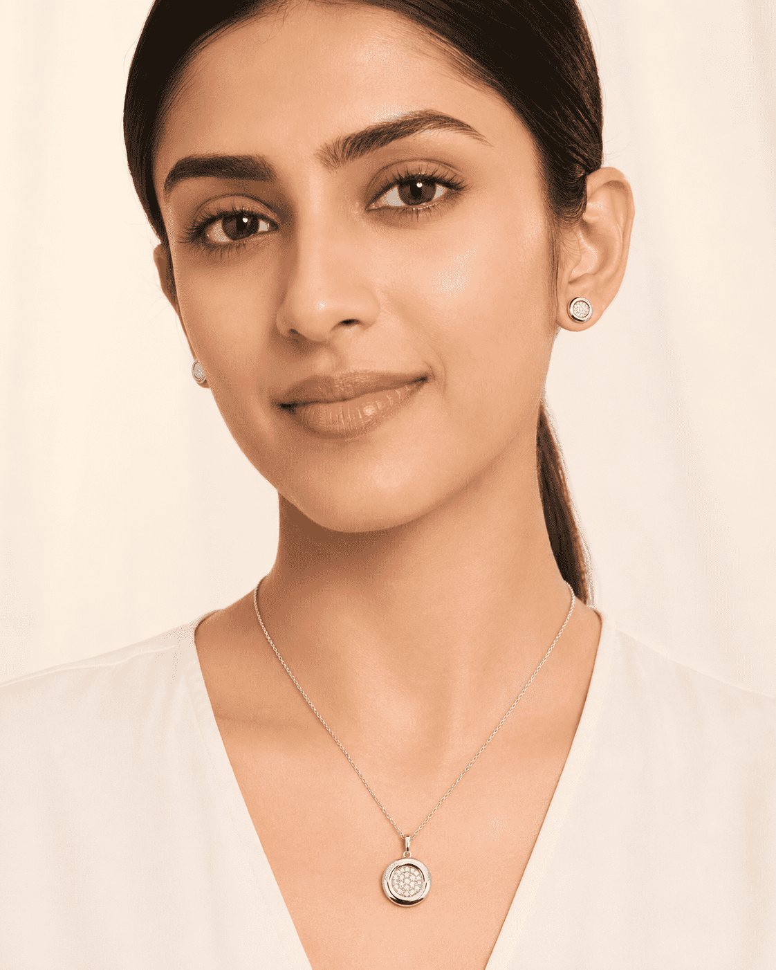 The Mooncake Pearl Glow Set — Silver-Tone Glow Pendant Set by House of Zena, front view