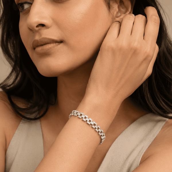The 9-to-5 Paperclip Chain (Silver) — Silver-Tone Noiré Link Bracelet by House of Zena, front view — Anti-Tarnish Waterproof Jewellery | House of Zena