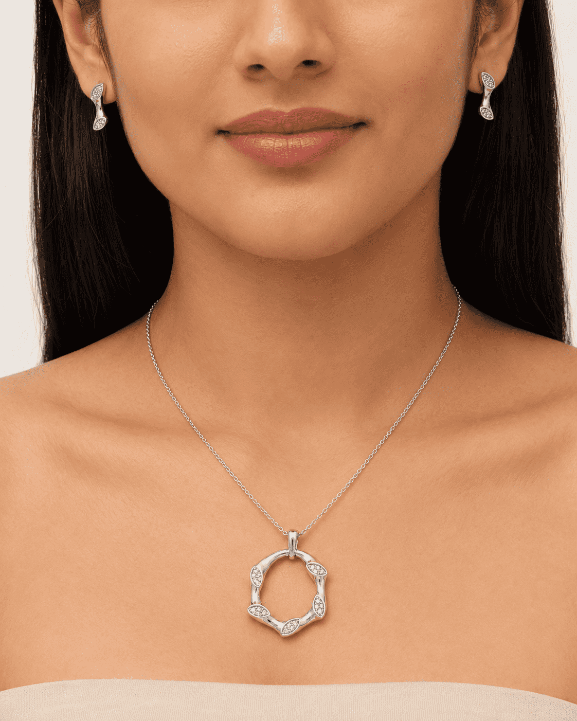 The Mobius Knot Eternal Set — Gold Plated Loop Pendant Set by House of Zena, front view