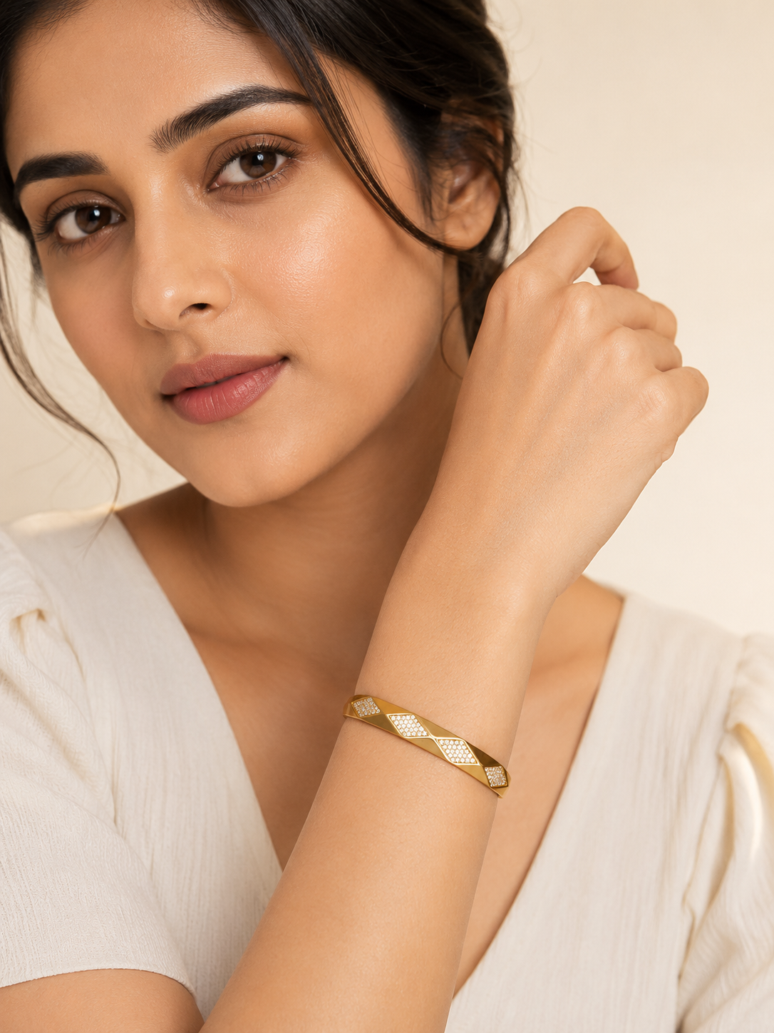 The Diamond Cut Mirror Bangle