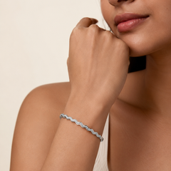 Linéa Wave Pavé Bangle