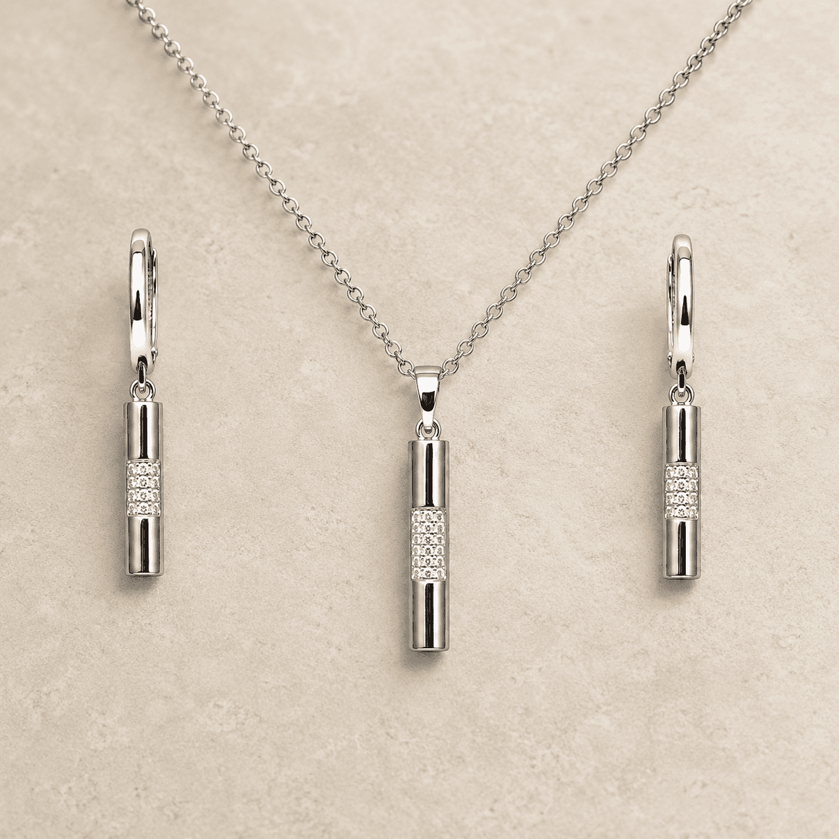 The "Minimal Effort" Bar Set — Gold Plated Bar Pendant Set by House of Zena, texture detail