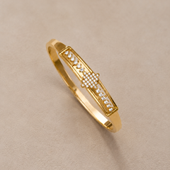 Celestelle Bar Bangle