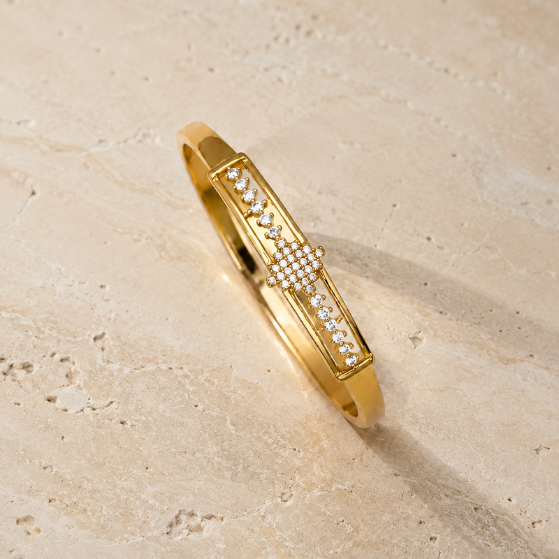 Celestelle Bar Bangle