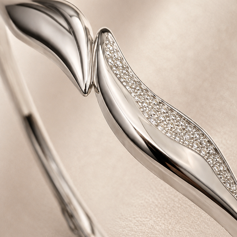 Luné Wave Bangle