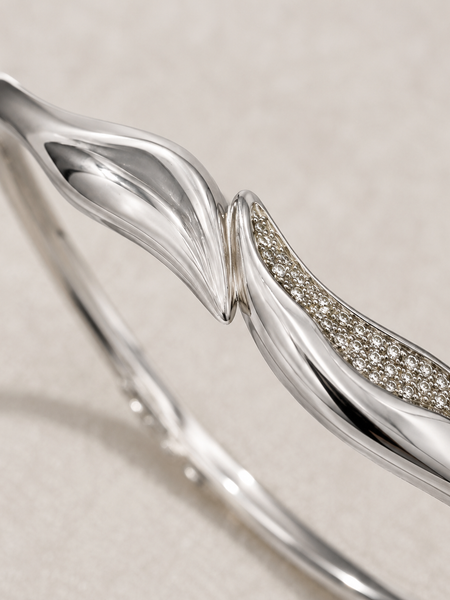 Luné Wave Bangle