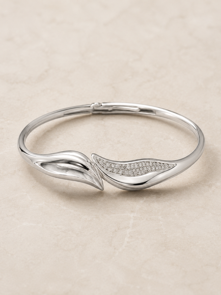 Luné Wave Bangle