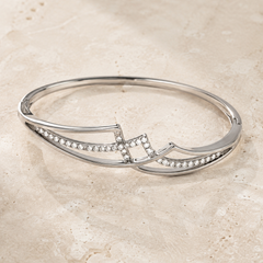 Astra Curve Bangle