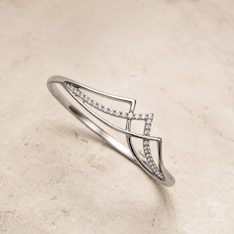 Astra Curve Bangle