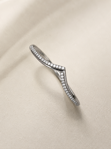 Veya Twist Pavé Bangle