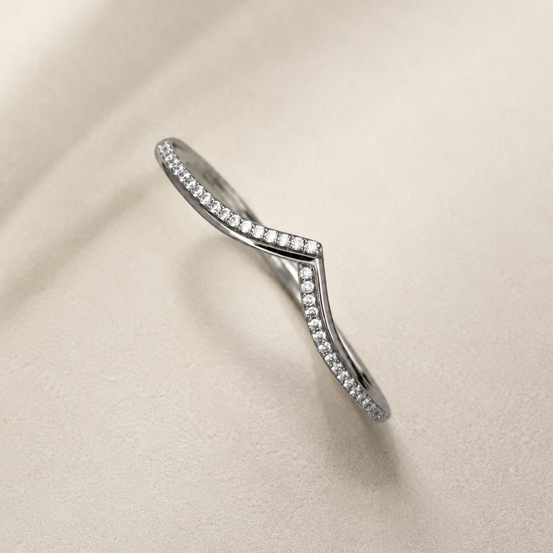 Veya Twist Pavé Bangle