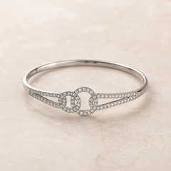 Éterne Link Pavé Bangle