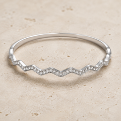 Linéa Wave Pavé Bangle