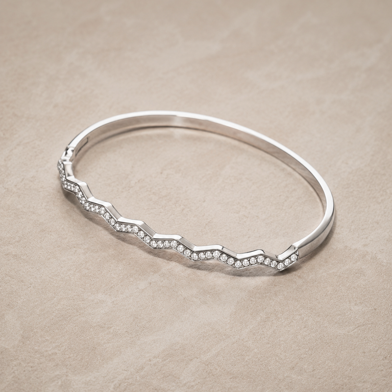 Linéa Wave Pavé Bangle