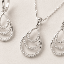 The Champagne Tower Cascade Set — Gold Plated Avelisse Cascade Pendant Set by House of Zena, close-up detail