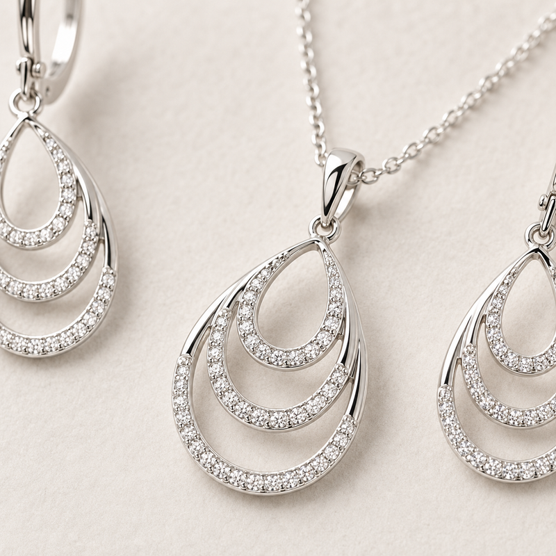 Avelisse Cascade Pendant Set