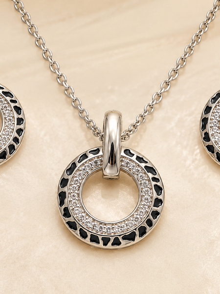 Noir Halo Pendant Set