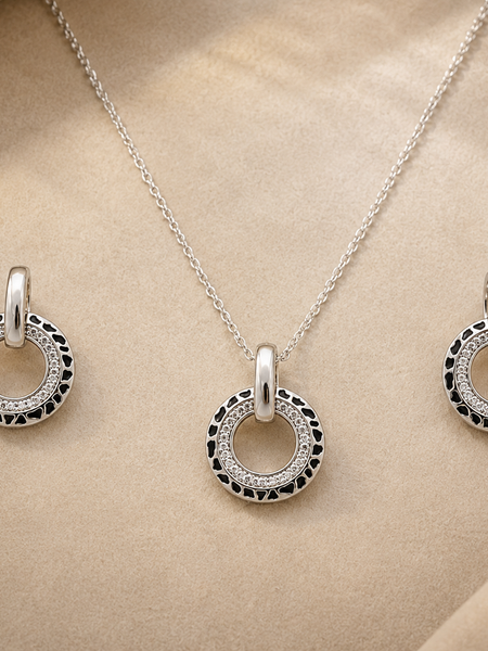 Noir Halo Pendant Set