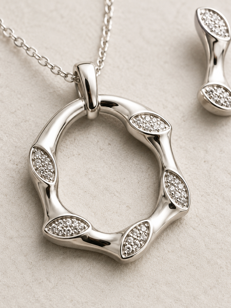 Eterna Loop Pendant Set