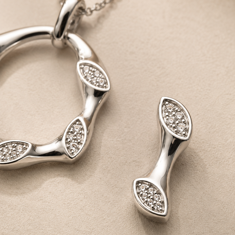 Eterna Loop Pendant Set