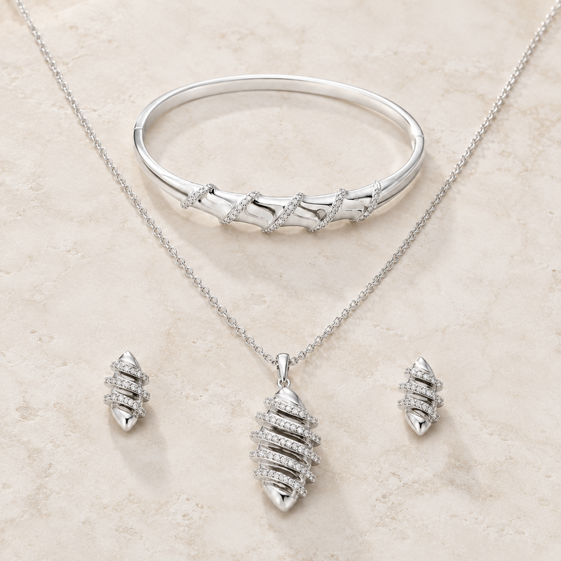 Luna Wave Jewellery Set
Includes
Pendant Necklace
Statement Bracelet
Matching Stud Earrings