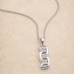Monarch Link Jewellery Set
Includes
Pendant Necklace
Statement Bracelet
Matching Earrings