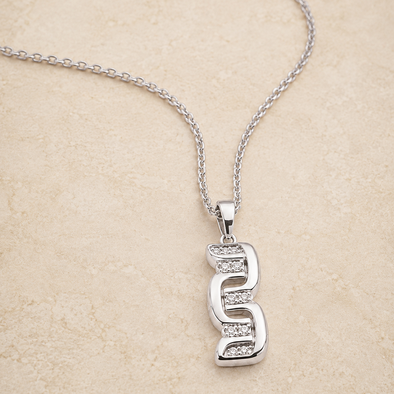 Monarch Link Jewellery Set
Includes
Pendant Necklace
Statement Bracelet
Matching Earrings