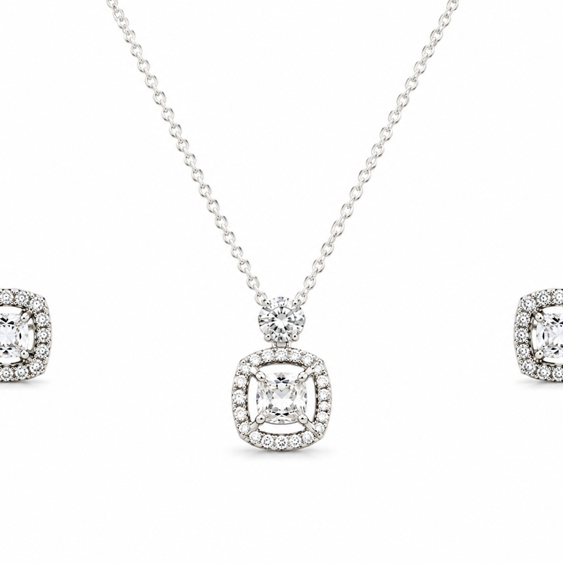 Lunéa Halo Pendant Set