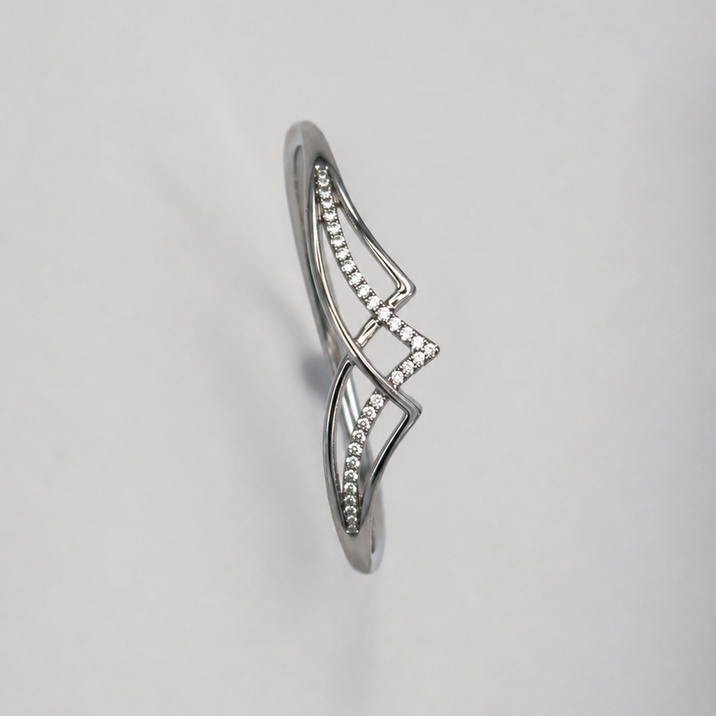 Astra Curve Bangle