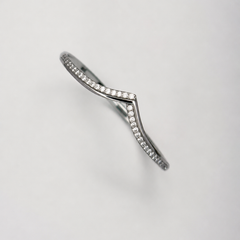 Veya Twist Pavé Bangle