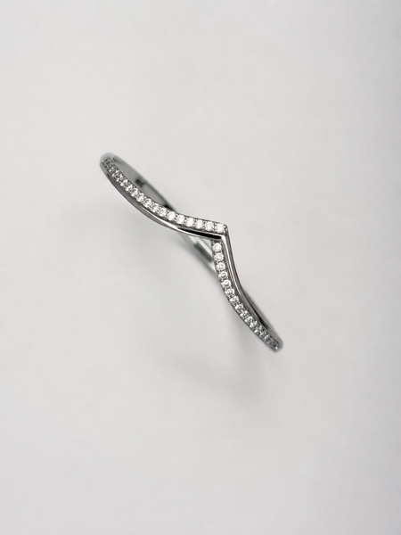 Veya Twist Pavé Bangle