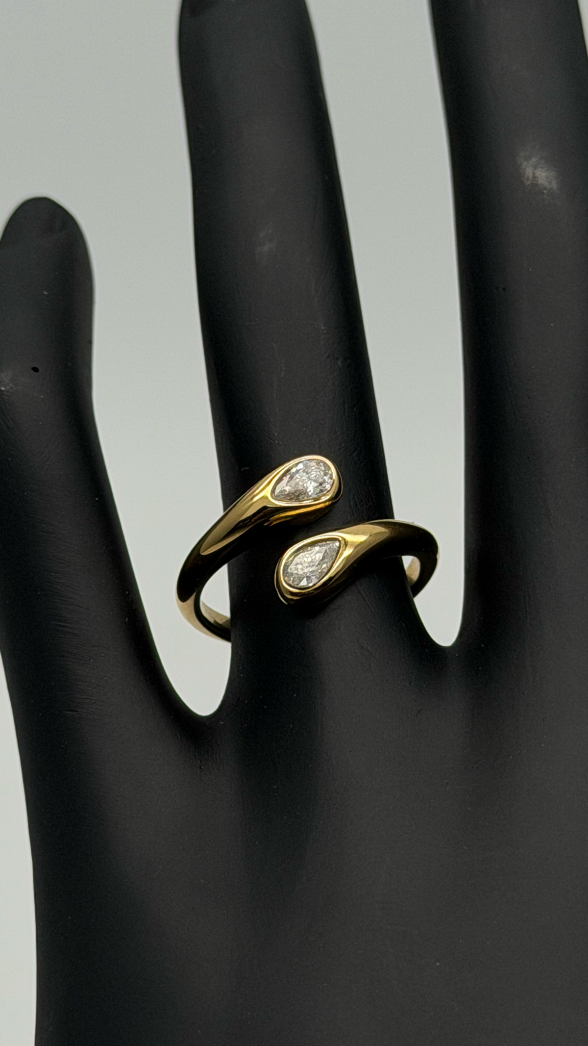 The Roman Column Fluted Band Ring — Studio Packshot (Angle 3)