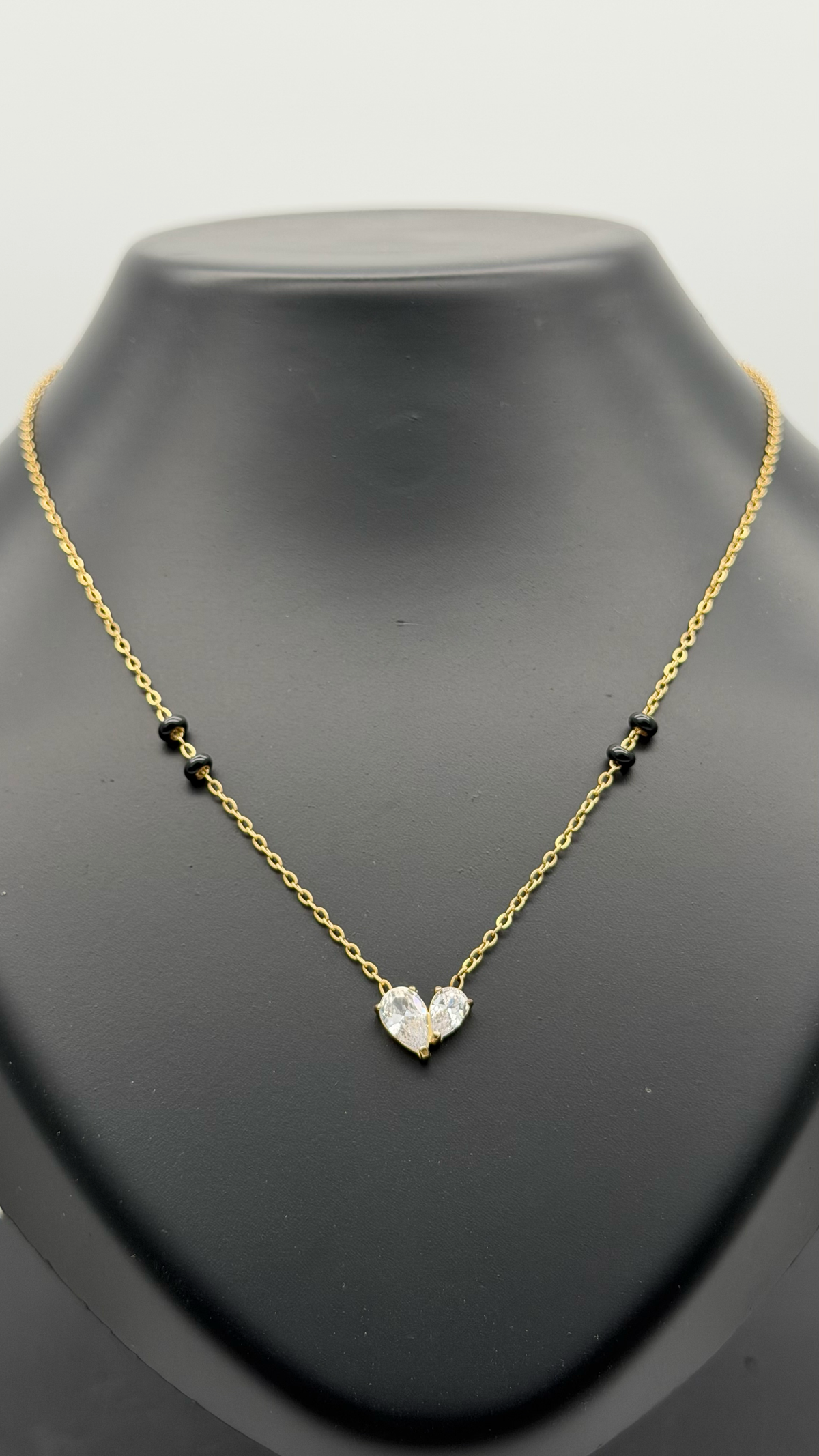 The "Modern Love" Solitaire Bar Mangalsutra — Studio Packshot (Angle 1)